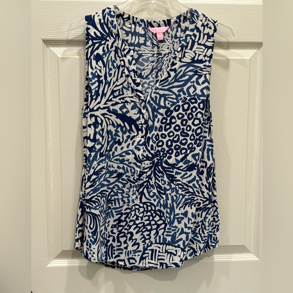Lilly Pulitzer - Sleeveless Stacey Top Indigo Home Slice- Medium.